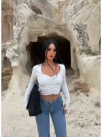 Beyaz Aden Büzgülü Crop Bluz