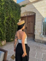 Beyaz Boyundan Geçmeli Puantiyeli Crop