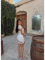 Beyaz Dantel Yaka Mini Elbise