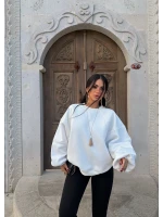 Beyaz Kol Parçalı Şardonlu Sweat