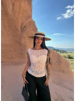 Beyaz Kroşe Ajurlu Örgü Crop