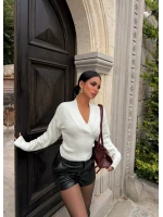 Beyaz Kruvaze Crop Triko Kazak
