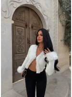 Beyaz Kürk Detaylı Triko Hırka