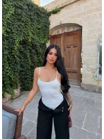 Beyaz Metal Aksesuarlı Bodysuit