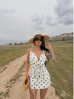 Beyaz Puantiyeli Degaje Elbise
