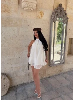 Beyaz Sırt Açık Etekli Çilek Takım