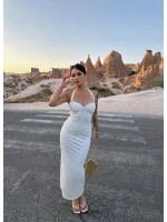 Beyaz Sırt Dekolte Gloplu Maxi Elbise