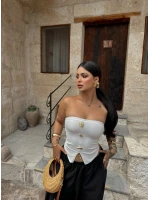 Beyaz Sun Aksesuarlı Straplez Crop