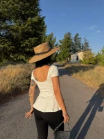 Beyaz U Yaka Volanlı Crop