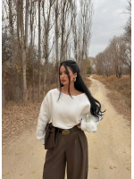 Ekru Kayık Yaka Şardonlu Sweat