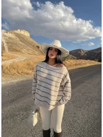 Taş Çizgili Kayık Yaka Kazak