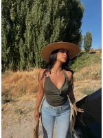 Haki Tek Omuz Aksesuarlı Degaje Crop