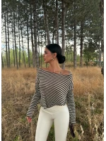 Kahve Çizgili Kayık Yaka Bluz