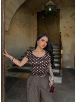 Kahve Kare Yaka Puantiyeli Bluz