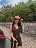 Kahve Yelekli Düğmeli İkili Takım