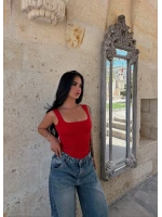 Kırmızı Kare Yaka Basic Bodysuit
