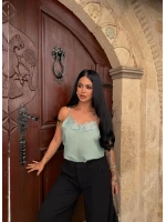 Mint Dantel Detaylı Krep Bluz