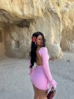 Pembe Sırt Dekolte Gofre Elbise