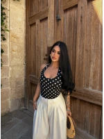 Siyah Boyundan Geçmeli Puantiyeli Crop