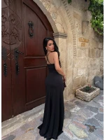 Siyah Çift Yırtmaçlı Sırt Çapraz Elbise