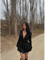 Siyah Göğüs Drapeli Şortlu Elbise