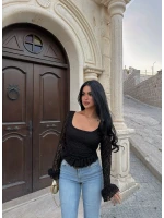 Siyah Kare Yaka Güpürlü Peplum Bluz