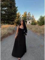 Siyah Kare Yaka Maxi Elbise