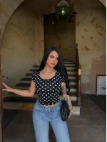 Siyah Kare Yaka Puantiyeli Bluz