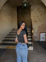 Siyah Kare Yaka Puantiyeli Bluz