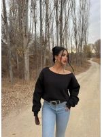 Siyah Kayık Yaka Şardonlu Sweat