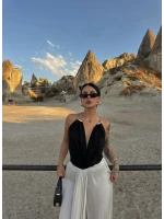 Siyah Nova Aksesuarlı Bluz