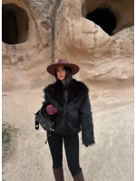 Siyah Şal Yaka Lolita Kürk