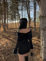 Siyah Yakası Kürklü Madonna Elbise