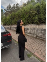 Siyah Yelekli Düğmeli İkili Takım