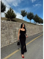 Siyah Yırtmaçlı Degaje Yaka Elbise