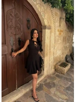 Yaka Bağcıklı Elbise