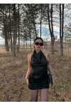Siyah Boyundan Geçmeli Saten Bluz