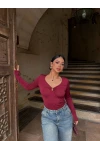 Bordo V Yaka Aksesuarlı Bluz