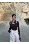 Kahve Boyundan Geçmeli Güpürlü Bluz