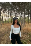 Beyaz Kare Yaka Çift Kat Crop
