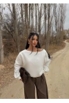 Ekru Kayık Yaka Şardonlu Sweat