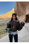 Kahve Eteği Güpürlü Triko Kazak