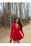 Kırmızı Göğüs Drapeli Şortlu Elbise