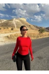 Kırmızı Omuz Tokalı Sandy Crop