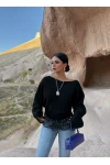 Siyah Eteği Güpürlü Triko Kazak
