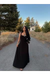 Siyah Kare Yaka Maxi Elbise
