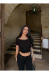 Siyah Kayık Yaka Güpürlü Crop