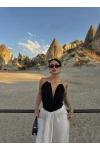 Siyah Nova Aksesuarlı Bluz
