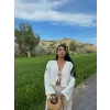 Beyaz Ön Bağcıklı Müslin Gömlek