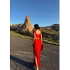 Kırmızı Sırt Dekolteli İkili Takım